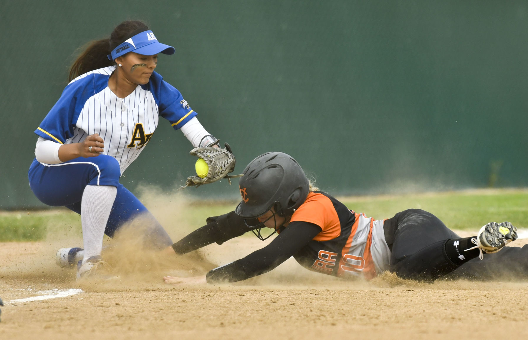 040518 VC Hancock softball 01.jpg